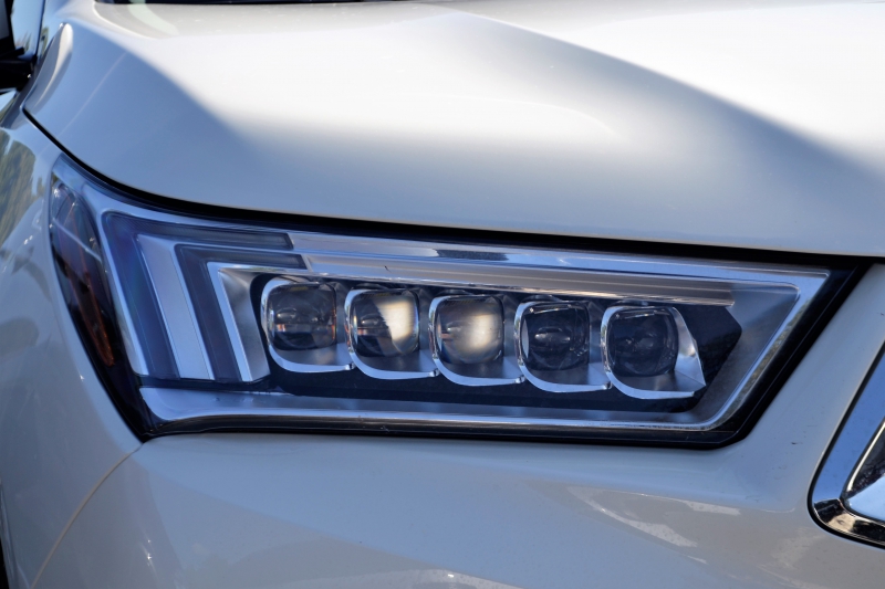 concession-auto-ROQUEBILLIERE-min_acura-headlamp-2834131